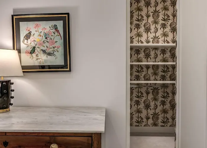 Luxury Flat With Terrace By Historic Center