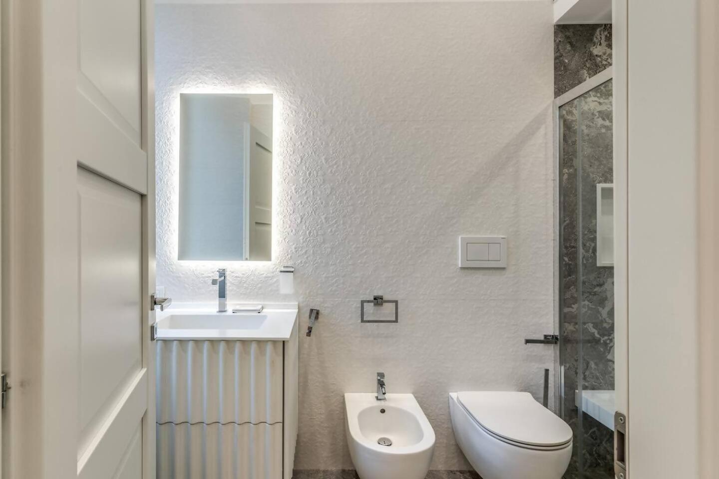 Luxury Flat With Terrace By Historic Center Appartamento